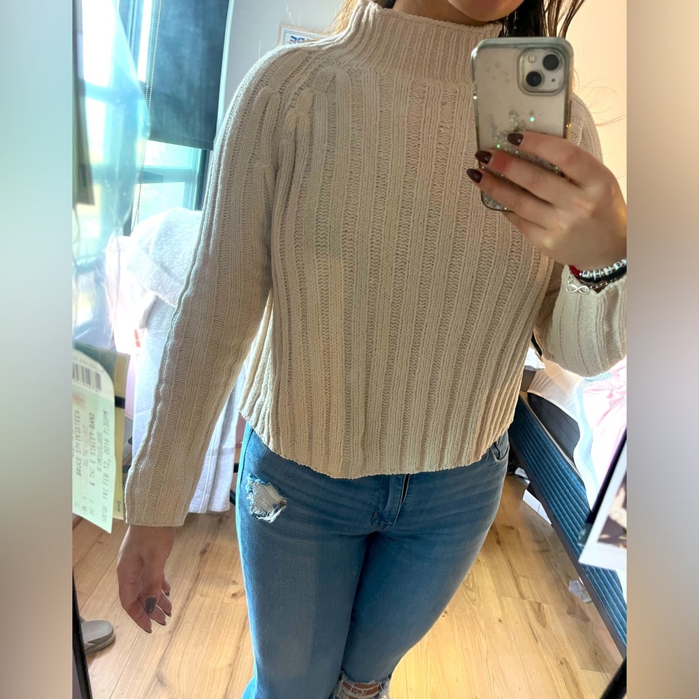 American eagle soft cream colored mock neck sweater